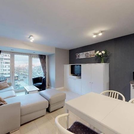 Studio Met Zeezicht Op Heldenplein Knokke-Heist Exterior foto