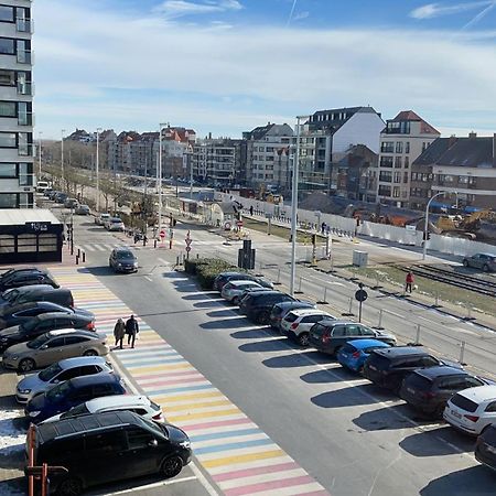 Studio Met Zeezicht Op Heldenplein Knokke-Heist Exterior foto